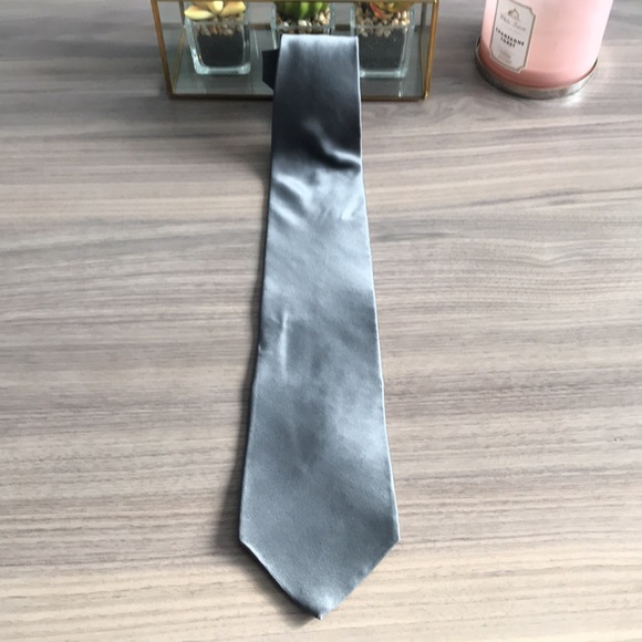 Like New! 100% Silk Tie George Machado - Dark Gray - Picture 3 of 6